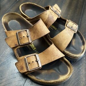 BIRKENSTOCKS women’s sz 9 (40) tan suede